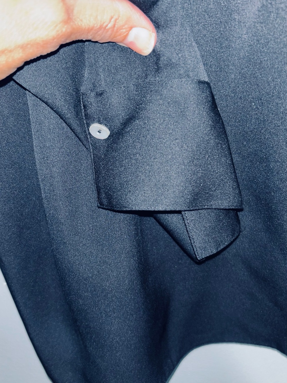 Vince Black Long-Sleeve Silk-Blend Blouse - Picture 5 of 8
